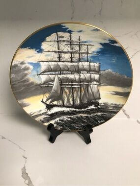 Vintage Sailing Ships of the Workd Decorative Collector Plate - Howard D Troop